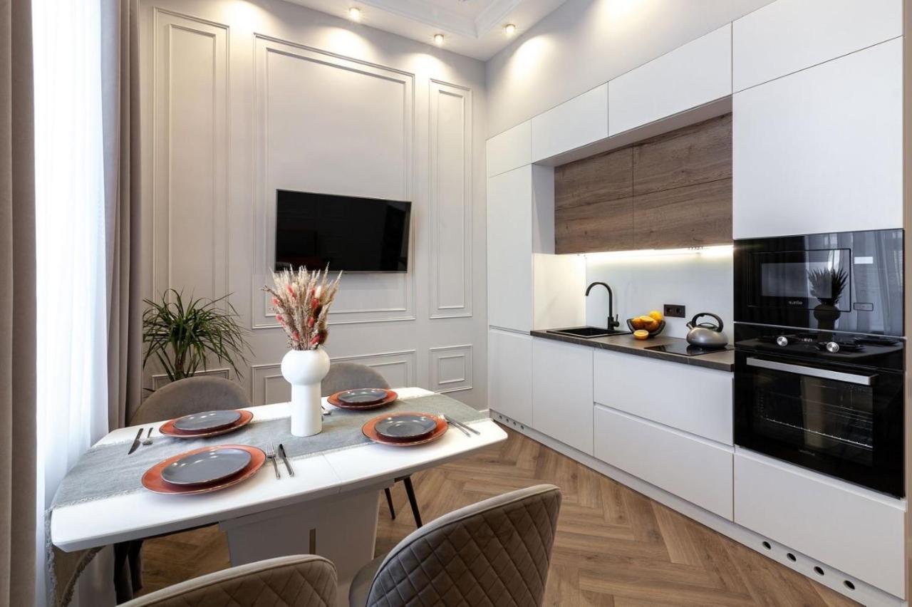 Кості Левицького 11 Lviv Eksteriør billede